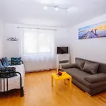 Beautiful Apartment In Central Residence